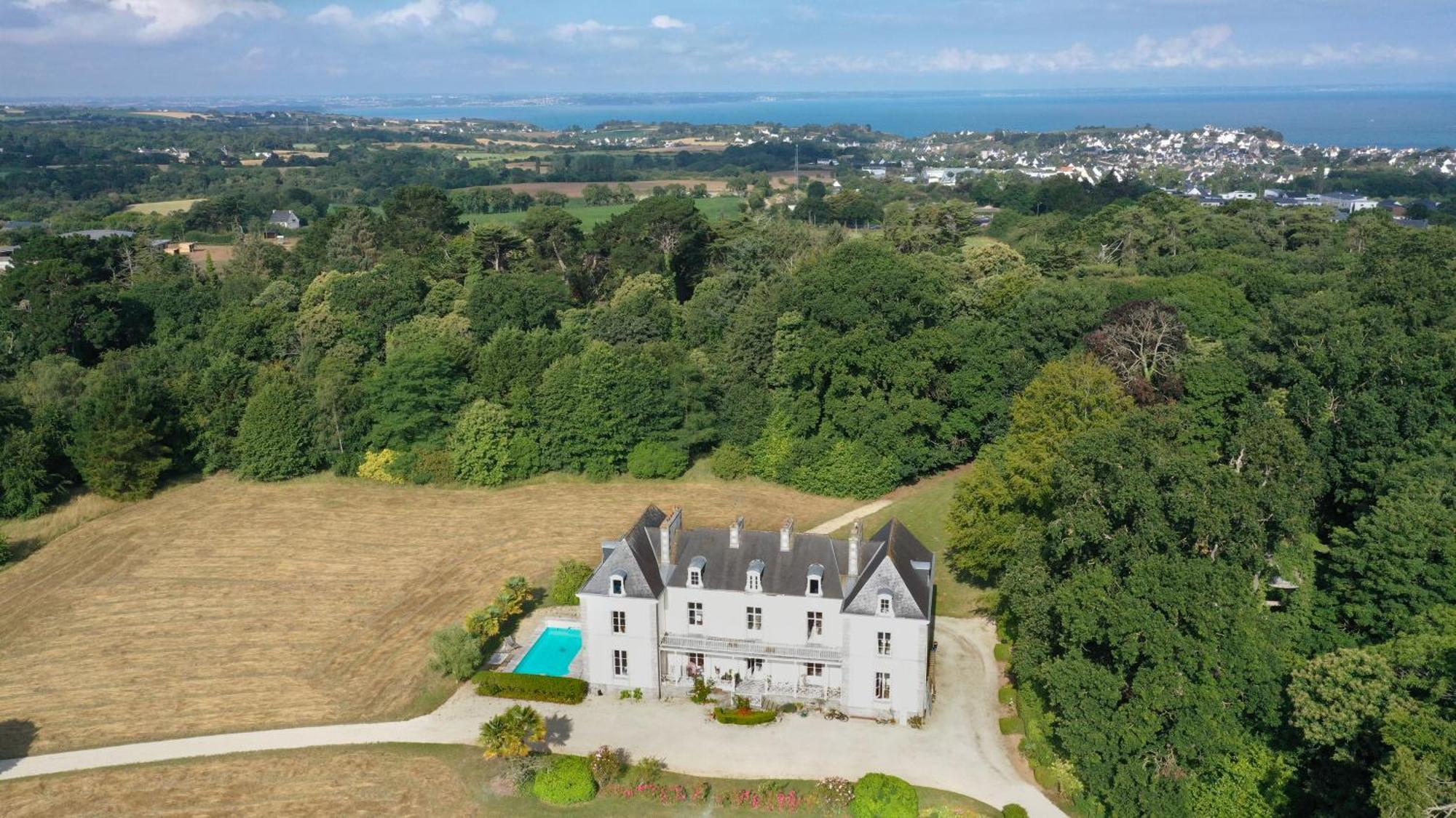 Bed and Breakfast Domaine Du Cloitre Pleneuf-Val-Andre Esterno foto