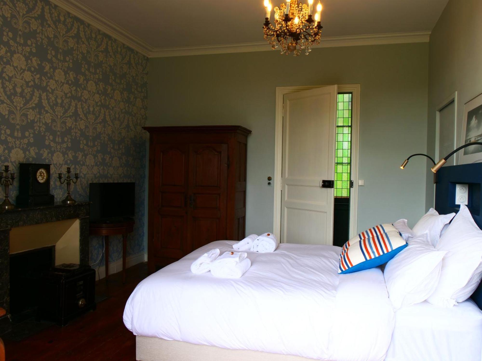Bed and Breakfast Domaine Du Cloitre Pleneuf-Val-Andre Esterno foto